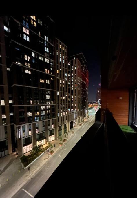 2 Bed Apartment Close To Station With Parking Londra Dış mekan fotoğraf